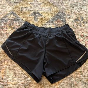 Lululemon Hotty Hot shorts